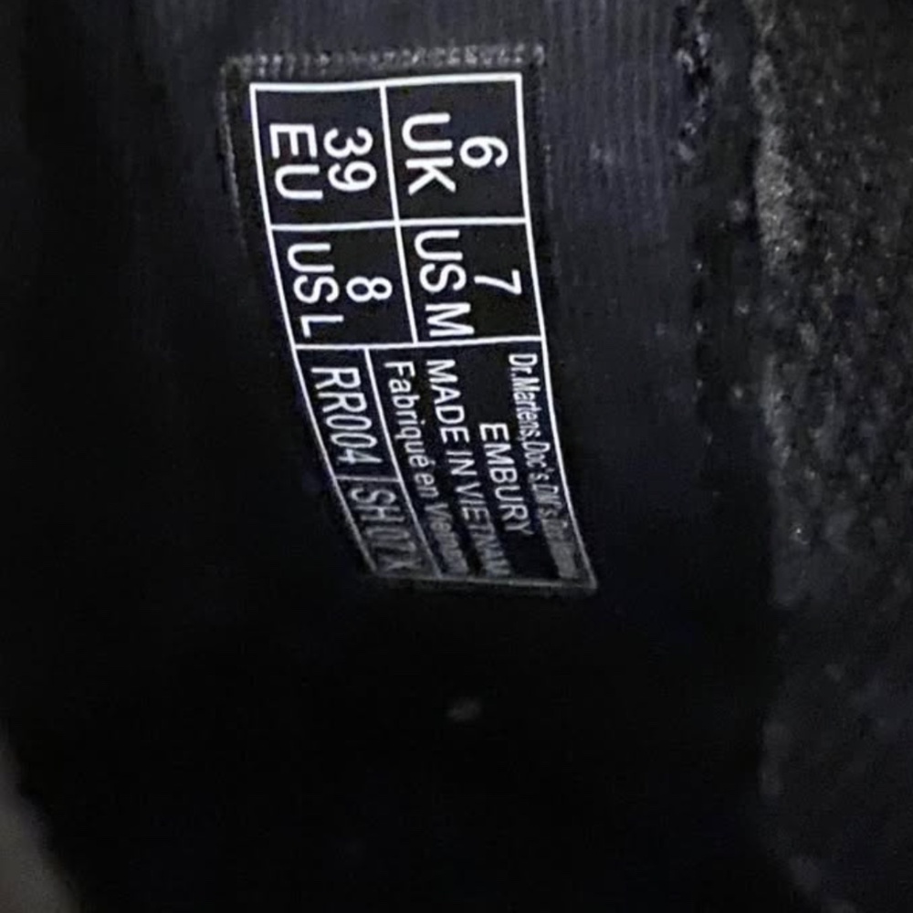 Dr marten size 7 - Picture 3 of 3